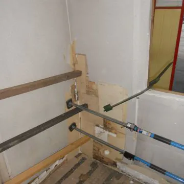 RIPRISTINO PARETE ANGOLO BAGNO