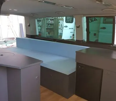 ALLESTIMENTO LIVING REALIZZATO SU VW T5