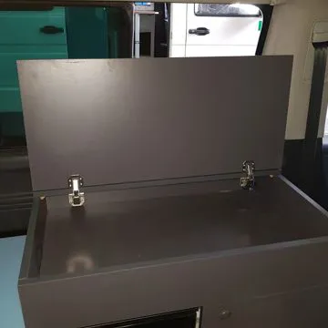 ALLESTIMENTO LIVING REALIZZATO SU VW T5