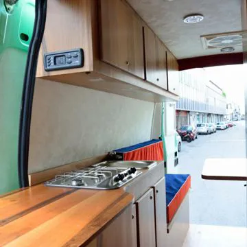 ALLESTIMENTO FURGONE IVECO DAILY